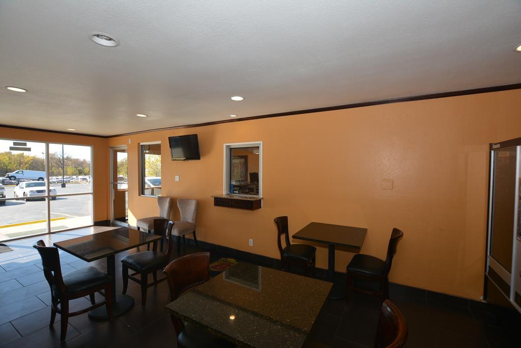 Super 8 By Wyndham Midwest City Ok Extérieur photo